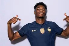 星空体育网站入口-转会期法国杯焦点战，巴塞罗那单刀错失，更衣室稳定，轮换策略成焦点的简单介绍